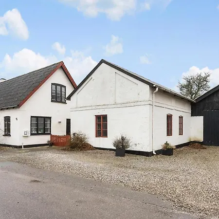 “den Gamle Lade I Hejls” Bed & Breakfast 4*