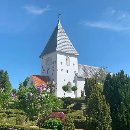 Bed & Breakfast “den Gamle Lade I Hejls”