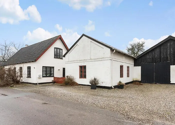 “den Gamle Lade I Hejls” Alojamento de Acomodação e Pequeno-almoço 4*