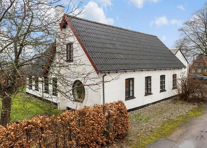 Alojamento de Acomodação e Pequeno-almoço “den Gamle Lade I Hejls” 4*